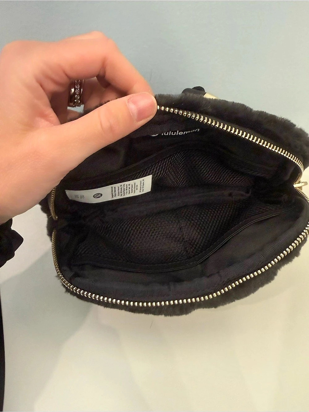 lululemon Everywhere Belt Bag Fleece Faux Fur Crossbody Bag Black - Picture 3 of 7